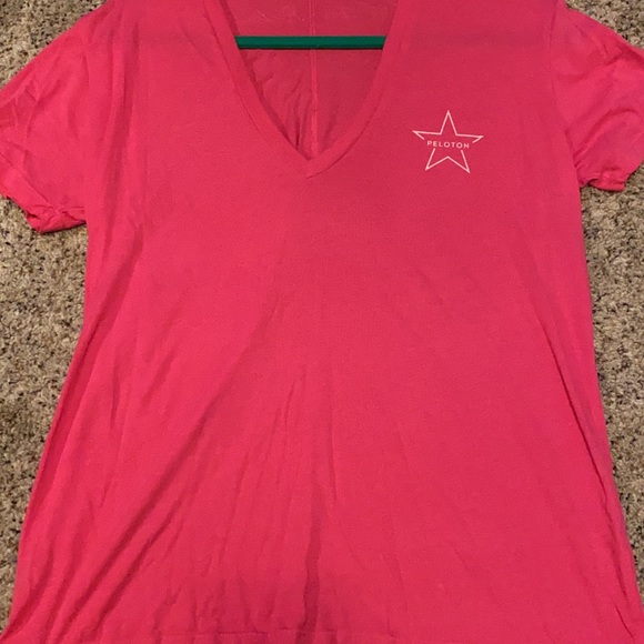Peloton hot pink embroidered tee shirt large RARE